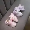 Tenis para Niña 2026 Primavera Nuevo Estilo Suela Suave Ligeros Antideslizantes Modernos Versátiles Casuales Zapatos Tipo Papá para Niños Mayores