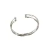 Pulseiras Empilháveis com um Estilo Único~ Pulseira Minimalista Cauda de Peixe com uma Estética de Nicho, Nova Pulseira Torcida Estilo Chinês, Simples e na Moda