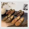 Mules Baixos Marrom Maillard de Outono 2026 Novos Elegantes Fivela Slip-on Pequenos Sapatos de Couro Sapatos Individuais