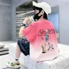 Roupas Infantis Camiseta de Manga Curta para Meninos 26 Novo Estilo de Verão Roupas Finas em Degradê para Crianças Camiseta Esportiva de Manga Meia para Crianças de Tamanho Médio e Grande