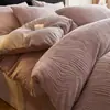 Estilo Luxo Leve Conjunto de Cama de Leite Esculpido de Quatro Peças Outono e Inverno Adicionado Lã Toque de Luxo Conjunto de Cama de Três Peças Capa de Edredom Lençol