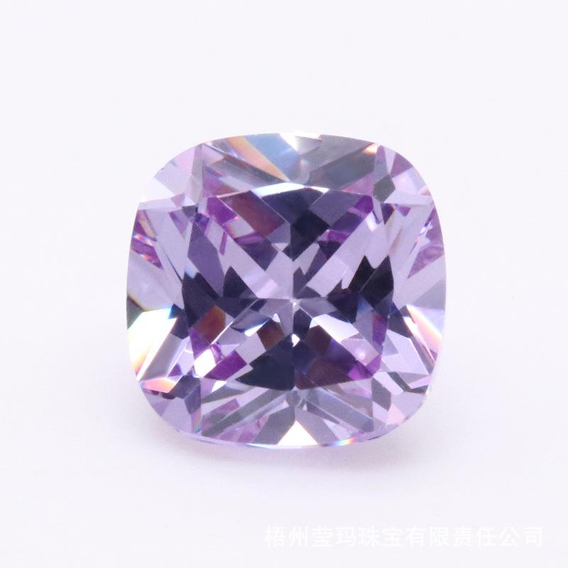 肥方变蓝锆石