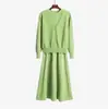 Vestido Suéter de Manga Longa Duas Peças Conjunto Primavera e Outono 2026 Saia de Lã Cardigan de Tricô Solto Vestido Feminino