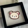 Lindo Oso Rilakkuma Pegatina para Cabello con Flequillo Continuo Accesorios para el Cabello Corazón Femenino Frente Lado Flequillo Desordenado Organizador Gadget Práctico Accesorios para la Cabeza