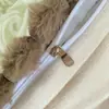 Juego de ropa de cama de cuatro piezas de terciopelo gofrado vintage Clase A, terciopelo de leche, engrosado y cálido para invierno, sábana y funda de edredón de terciopelo coral de doble cara 4