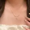 Colar Pequeno Quadrado com Diamante Amarelo Estilo Luxo Leve, Corrente de Clavícula Versátil de Moda de Alto Padrão Deslumbrante Vintage para Mulheres, Novo Modelo 2026