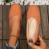 Zapatos planos cómodos con una abertura poco profunda, diseñados en un estilo europeo y americano, disponibles en tallas grandes para mujer, y en varios colores con punta cuadrada para realzar la forma de los pies. Disponible en stock