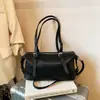 2026 Nova Bolsa Boston Estilo Coreano Retrô para Mulheres Couro Macio de Alta Qualidade Bolsa de Ombro Único Moda Versátil Bolsa Transversal