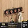 Gancho de Porta Traseira com Ventosa Sem Furos Carga Forte Gancho para Roupas e Chapéus Prateleira de Armazenamento para Quarto Banheiro Cor de Noz
