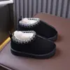 Botas de nieve para niños, nuevos estilos de invierno, zapatos grandes de algodón para niñas, estilo slip-on, botines para niños, botas con forro de felpa para bebé, zapatos cálidos