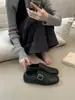 Nuevos Zapatos de Cuero Brogue Tallados Estilo Británico 2026 Otoño Mocasines Retro de Suela Plana