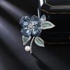 Broche Floral Azul de Cristal para Mulheres, Pequeno Estilo Chanel, Vintage de Alto Padrão com Zircônia Microincrustada, Corsage de Pérola Natural de Água Doce