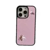 Capa de Celular para 17Promax com Estampa de Coelhinho Rosa com Bolinhas Doces, Adequada para 15Pro, Estrutura Preta, Capa Dura para 16Promax/14