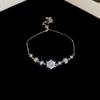 Pulsera de Flor de Circonita Estilo Coreano Flor de Cuatro Pétalos, Lujo Ligero, Pulsera Personalizada de Gama Alta, Pulsera de Diseño Simple y Versátil para Mujer