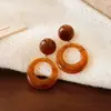 Pendientes Retro Marrones Geométricos Manchados de Frijol para Mujer, Lujo Accesible, Pendientes de Alta Gama y Hermosos, Pendientes Adecuados para Caras Redondas