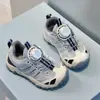 Zapatillas con hebilla giratoria, nuevo modelo otoño 2026, modernas y versátiles, de suela blanda, antideslizantes, resistentes al desgaste, para niños y niñas