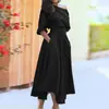 Elegante vestido longo estilo francês, coleção outono 2026 transfronteiriça europeia e americana, roupas femininas, chique e moderno, de um ombro só, com acinturamento
