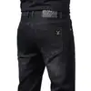 Jeans Negros y Grises de Moda Otoño 2026 para Hombre Corte Slim Recto Estilo Europeo de Alta Gama Versátiles Elásticos Casuales Pantalones Largos