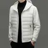 Jaqueta Leve de Penas Outono e Inverno Masculina com Capuz Costura Jaqueta de Penas de Pato Branco Moda Curta Masculina Versátil Casual Quente