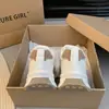 Dropshipping Internacional Popular Tênis Esportivo de Solado Grosso para Mulheres Primavera e Outono Novos Tênis de Pai Sapatos Casuais para Treinamento Moral Tamanho Grande 42