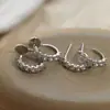 Brincos Curvos Exquisitos de Zircônia de Alta Qualidade para Mulheres, Brincos Versáteis da Moda Tendência para o Dia a Dia, Brincos de Disco Espiral