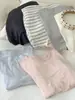 Camiseta Feminina Manga Longa Clássica Estilo Coreano Gola Redonda de Lã Modal Seda Primavera Slimming Versátil Camisa Base
