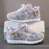 Zapatillas de Skate para Niños Zapatillas de Entrenamiento Alemanas para Niñas Primavera y Otoño Nuevas Zapatillas Dulces de Chica Forrest Gump Ligeras Antideslizantes Zapatillas de Correr para Estudiantes