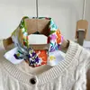 Pañuelo Cuadrado Pequeño de Algodón y Lino Floral Delgado para Primavera y Verano para Mujer, Pañuelo de Seda Estampado Versátil, Pañuelo Decorativo Multifuncional para la Cabeza y Lazo para el Cabello
