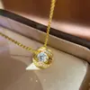 Moderna Cadena de Colgante de Planeta Colgante de Zirconio Cepillado Incrustado de Lujo Ligero Diseño de Nicho de Gama Alta para Mujeres