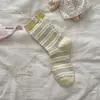Meias listradas para mulheres, estilo fino primavera/verão, logo de gato de desenho animado, meias de cano médio, meias empilhadas bloqueadas por cor sem costura, meias femininas estilo coreano