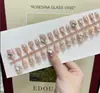 Unhas Postiças Curtas Usáveis com Acabamento de Luxo, Color-Blocking Preto Moderno, Decoração 3D de Gatinho, Estilo Fofo Doce e Moderno, Unhas Postiças Pré-Fabricadas