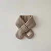 Bufanda de Invierno Nueva Yipan para Niños Coreanos, Color Liso, Tejido Cruzado, Cálida y Cortavientos, Bufanda para Bebé, Venta al por Mayor