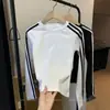 Camiseta Listrada Ribbed Chic de Seda de Caranguejo Wubi com Mangas Longas para Mulheres, Top de Camada Interna Raglan Slim Fit Outono/Inverno