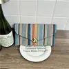 Verão 2026 Nova Moda Design de Nicho Colorida Alto Valor Trançada Simples Versátil Elegante Bolsa Clutch Envelope