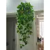 Trepadeiras artificiais com folhas de plástico, adequadas para pendurar na parede interna, plantas pendentes e cestos suspensos.