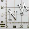 Aleación de Zinc 26 Letras Mayúsculas del Alfabeto Inglés A-Z Colgante Pequeño Pulsera DIY Collar Llavero Accesorios de Joyería Colgante