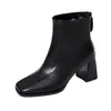Botas ankle boots quadradas da moda com salto grosso para mulheres, nova coleção outono/inverno 2026, forradas com fleece, cano curto, zíper traseiro, versáteis, confortáveis, estilosas e chiques
