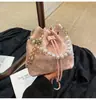 Nova Bolsa de Mão Bordada com Pérolas Estilo Chinês para Mulheres 2026 Nova Moda Tendência Versátil Ombro Transversal Cordão Bolsa Saco