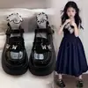 Zapatos de piel para niña 2026 modelo nuevo primavera y otoño para niños mayores, zapatos de princesa para actuación de niña, zapatos casuales de estudiante para niño