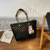 Bolsa de Tote Transfronteriza Gran Capacidad Bolso de Mujer de Gama Alta Versátil Bolso de Hombro Único Retro Casual Simple Cadena Bolsa para el Trabajo