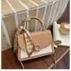 Bolsa Feminina Estilo Fresco com Cor Contrastante 2026 Nova Coleção Primavera/Verão Elegante Moda Pequena Quadrada Bolsa de Ombro Transversal de Alto Valor