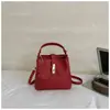 Elegante Bolso Cubo de Mano Xiaomi Simple 2026 Nuevo Otoño Bolso Cruzado de Alto Valor Bolso de Hombro Ligero para el Día a Día