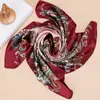 Nuevo suministro de comercio exterior otoño e invierno festivo Sedin 90 cuadrado grande moda coreana para mujer bufanda estampada al por mayor en stock