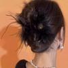 Pinza de Pluma Pinza Grande para el Cabello para Mujer Parte Posterior de la Cabeza 2025 Nuevo Sentido de Alta Gama Felpa Pinza de Tiburón Tocado