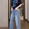 Jeans texturizado, modelador, que alonga a silhueta, versátil, com design de cintura alta lavado, confortável, estiloso, com bom caimento, fácil de combinar e usar, calça pantalona