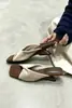 Sandalias de cuña cuadradas plisadas de terciopelo estilo francés Chuyuji para mujer, para uso exterior en verano, estilo retro de lujo ligero