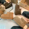 Explosión de Tendencia Invernal ~ Capibala Cabeza Grande Dulce Fresca Piel de Vaca Botas de Nieve Botas de Algodón para Mujer Engrosadas con Forro Polar con Falda