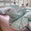 Juego de Cama con Borde de Cáscara de Kapok Clase A - Sábana, Funda de Edredón y Colcha de Estilo Nórdico Simple - Juego de Tres Piezas para Estudiantes de Dormitorio