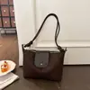 Bolso pequeño para mujer, bolso simple de axila, nuevo estilo retro de gamuza, versátil, casual, ligero, bolso de hombro, bolso cruzado, bolso cuadrado pequeño