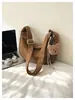 Bolsa de dumplings de gran capacidad transfronteriza para mujer, nuevo bolso tote con textura esmerilada vintage, bolso de hombro y bandolera de nicho de moda